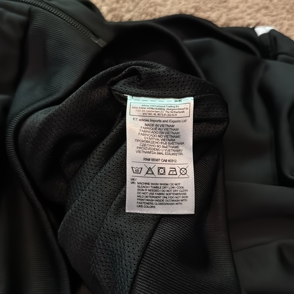 Adidas Black zip up Jacket - Picture 5 of 9
